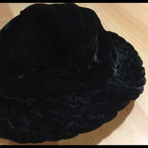 “Kitty’s Park Ave” 1940’s Ladies Fashion Hat